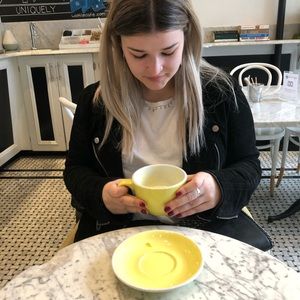 Meet your Posher, Joelle